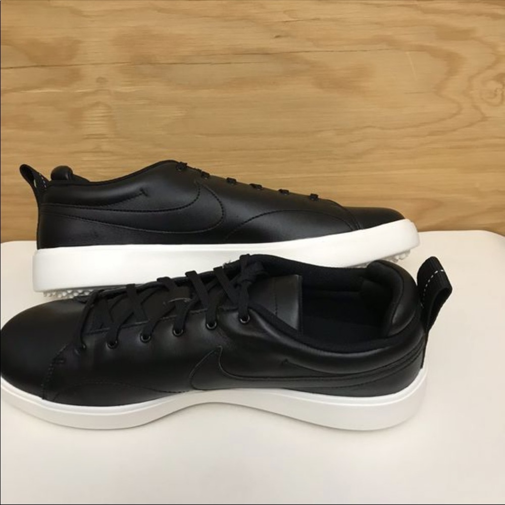 Nike Course Classic Golf Shoes - Picture 4 of 7
